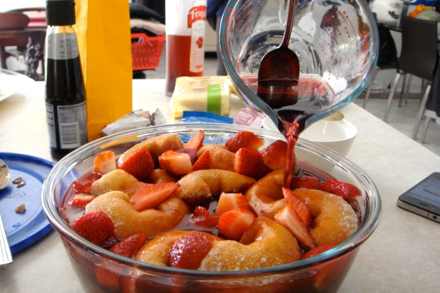 Port wine jelly layer with strawberries